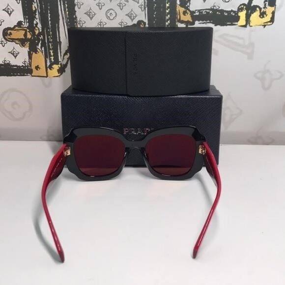 New Authentic Prada Black & Red Sunglasses – Modern Luxury Design PR16Y - Picture 11 of 13
